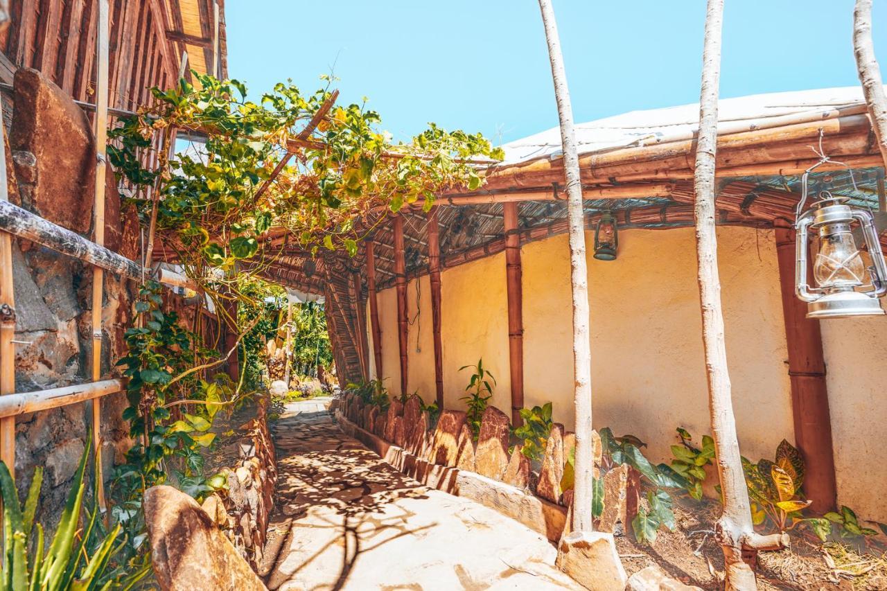 Blue Earth Village 아메드 외부 사진